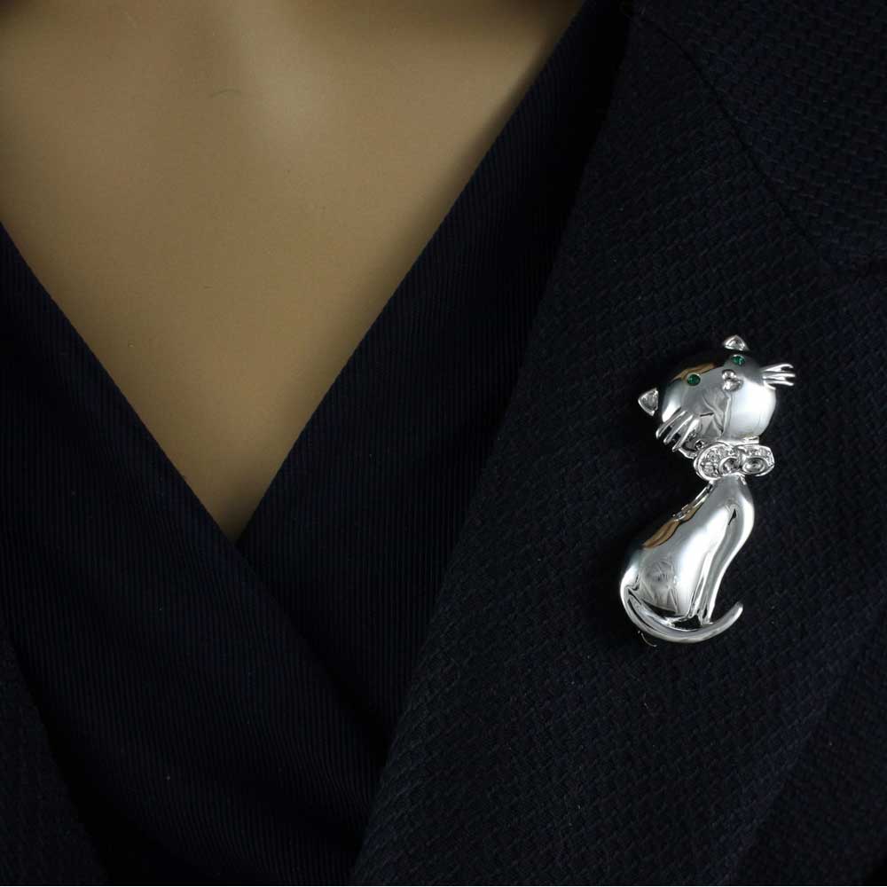 Big Head Cat with Green Crystal Eyes Brooch Pin - DPRA514 - Lilylin Designs