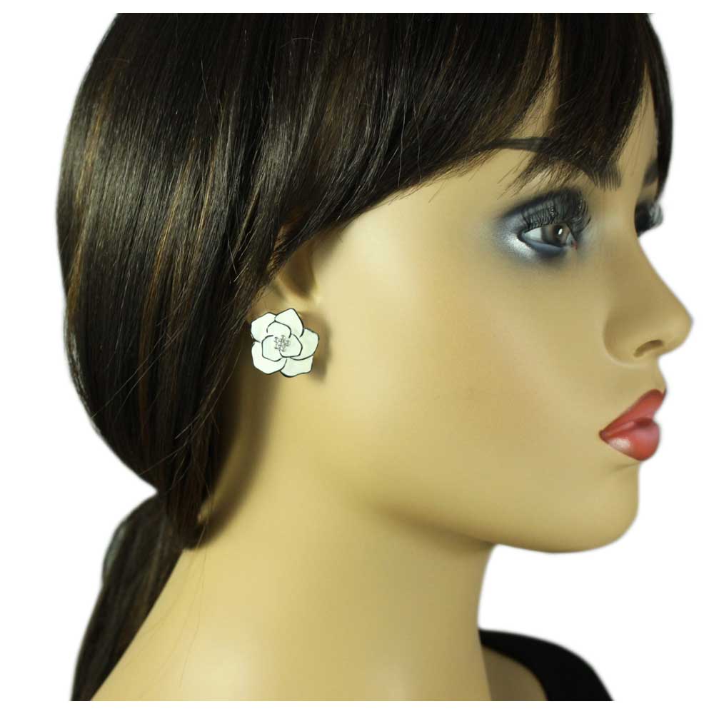 Cream Enamel Flower Outlined in Black Clip Earring - EQ102C - Lilylin Designs