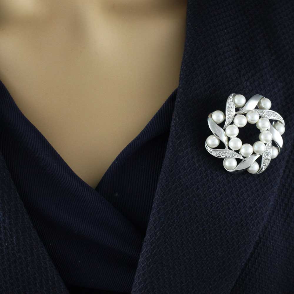 Silver and Crystal Wreath with White Pearls Brooch Pin - PRP911 - Lilylin Designs