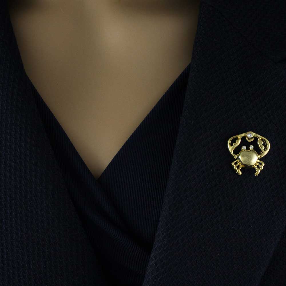 Small Gold - plated Crab with Clear Crystal Lapel Tac Pin - RAP114C - Lilylin Designs