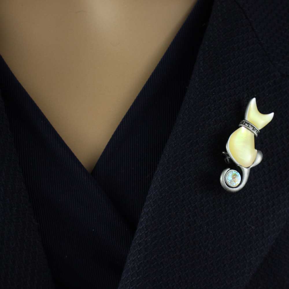Pewter Mother of Pearl Shell Cat Brooch Pin - SLP710A - Lilylin Designs